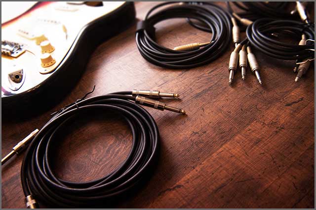 Guitar cable