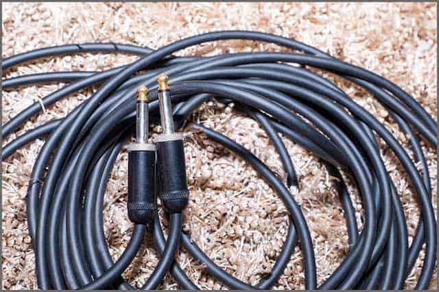 Guitar cable