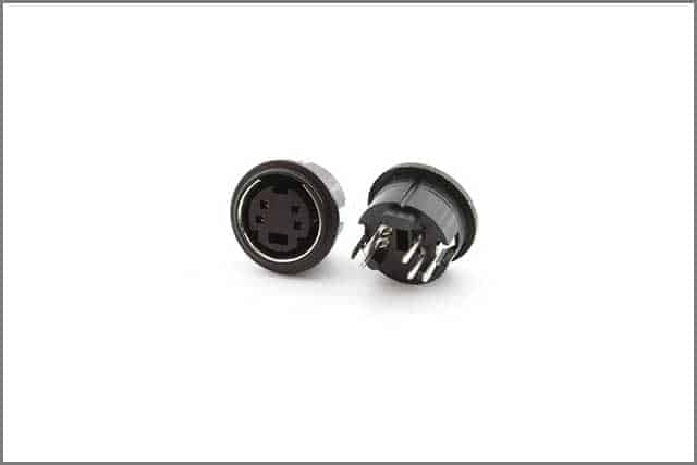 female mini Din