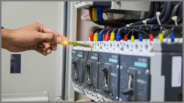 hand testing the cables