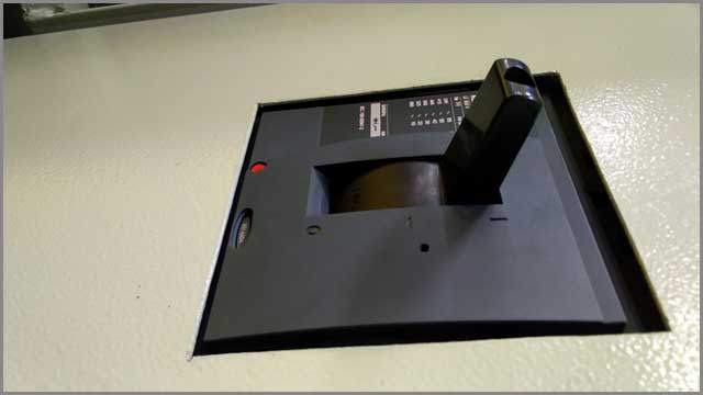 MCCB molded case circuit breaker electric