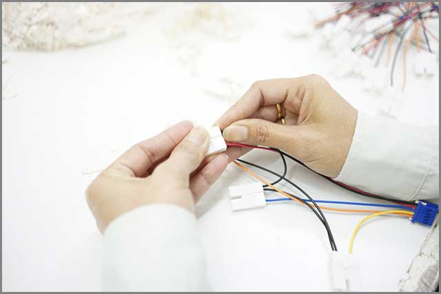 Assemble wire harness, electrical wire