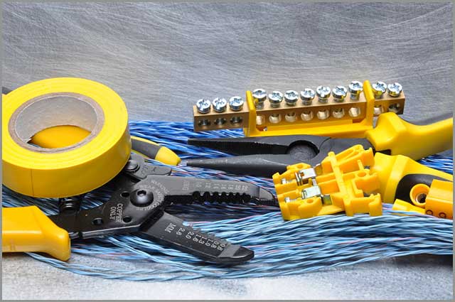 Crimping tool component and cables