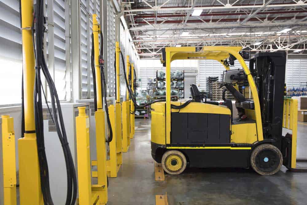 Rechargeable electric forklift