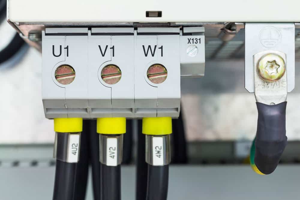 Picture of Wiring of a typical power source