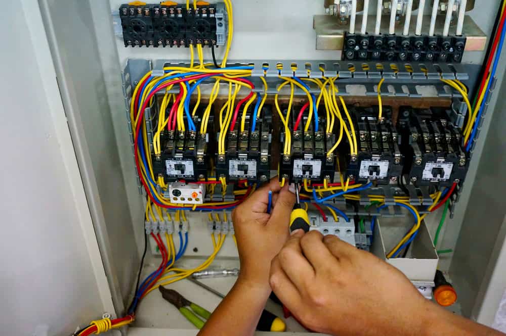 Motor Control Center Testing: Contactor wiring work