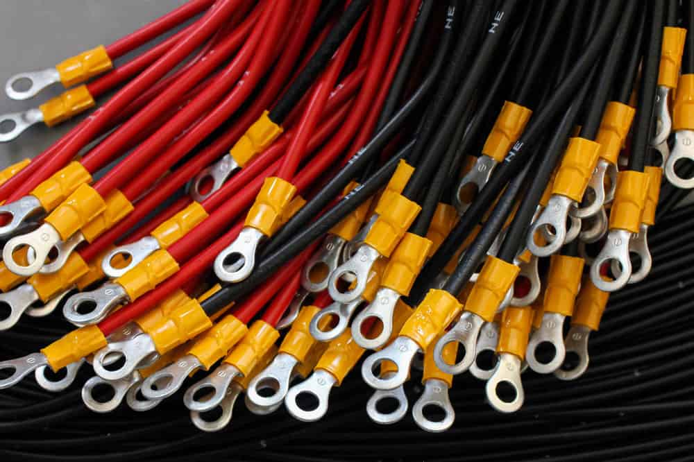 Red and black battery cables with 6mm hole connectors